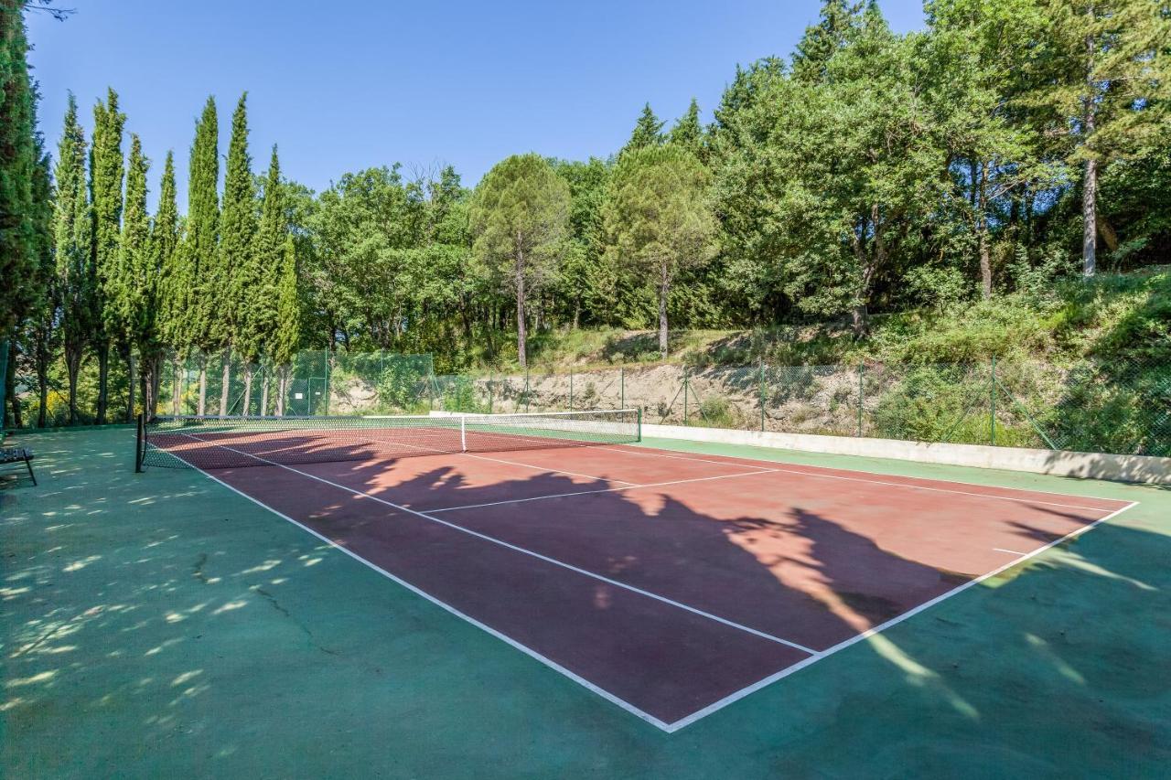 Villamena Assisi Bagian luar foto