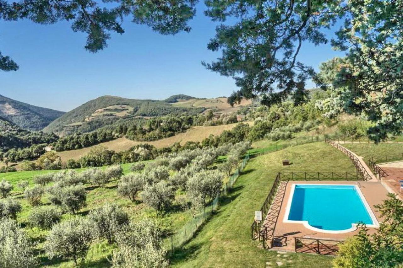 Villamena Assisi Bagian luar foto