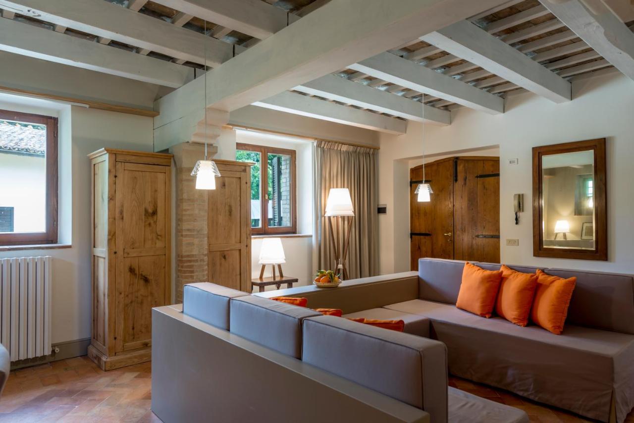 Villamena Assisi Bagian luar foto