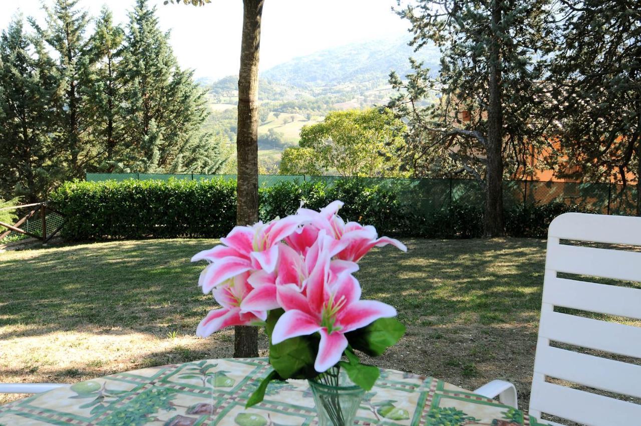 Villamena Assisi Bagian luar foto